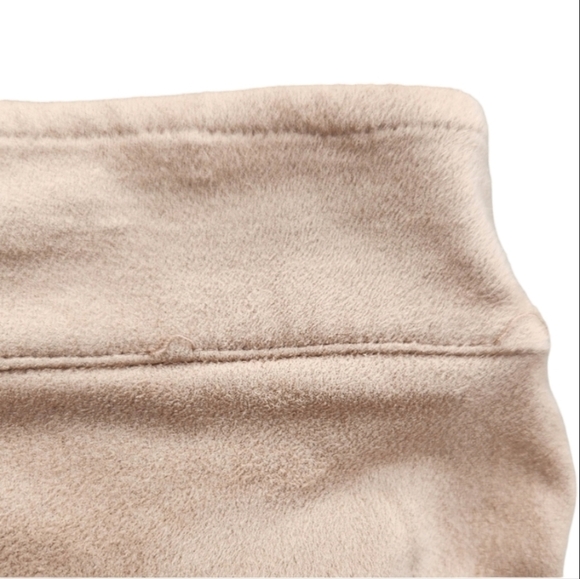 DIVIDED Shorts Womens 4 Faux Suade High Rise with Zippers Tan - Picture 5 of 6